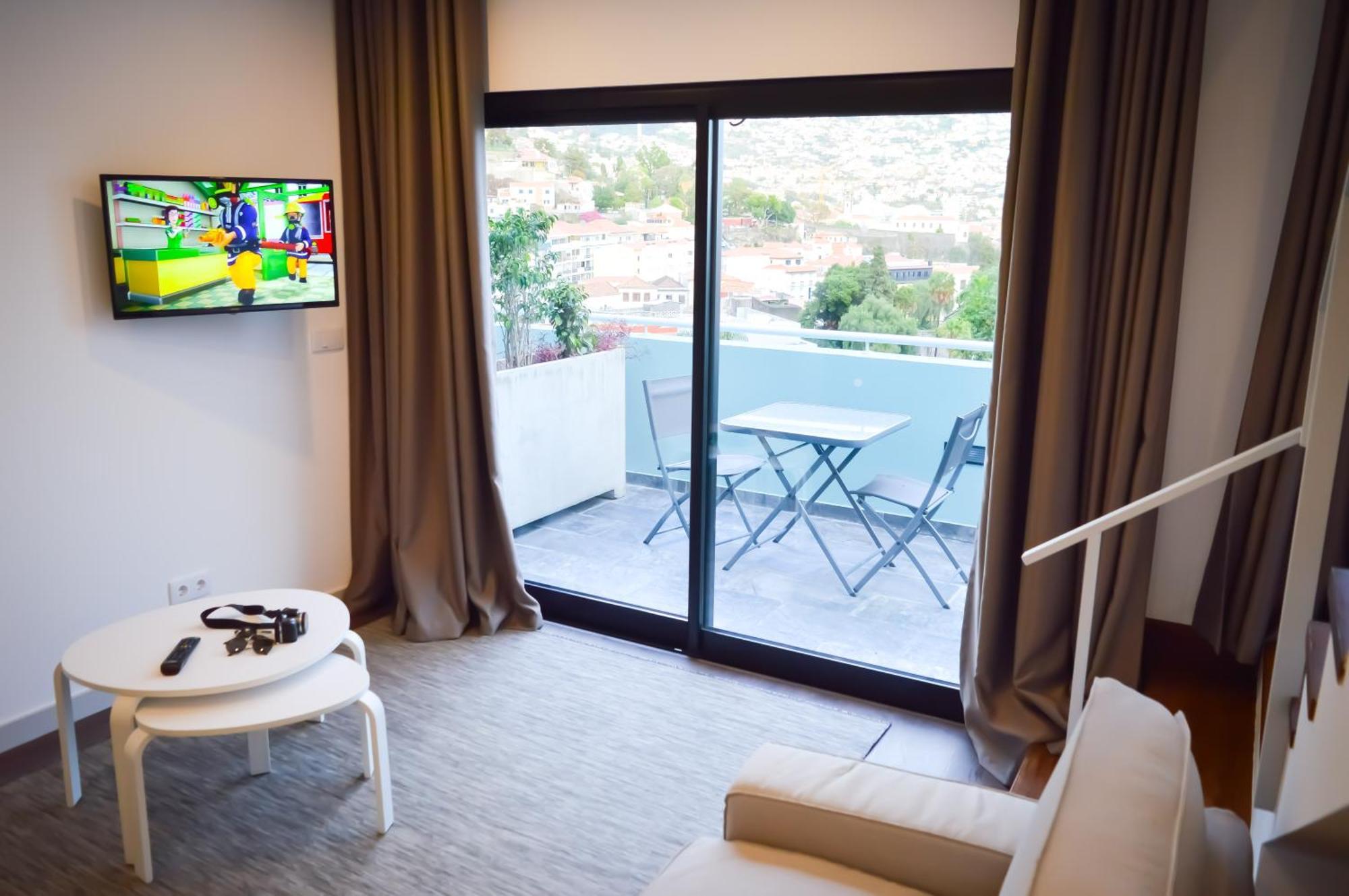 Cba Suites Madeira Фуншал Екстериор снимка